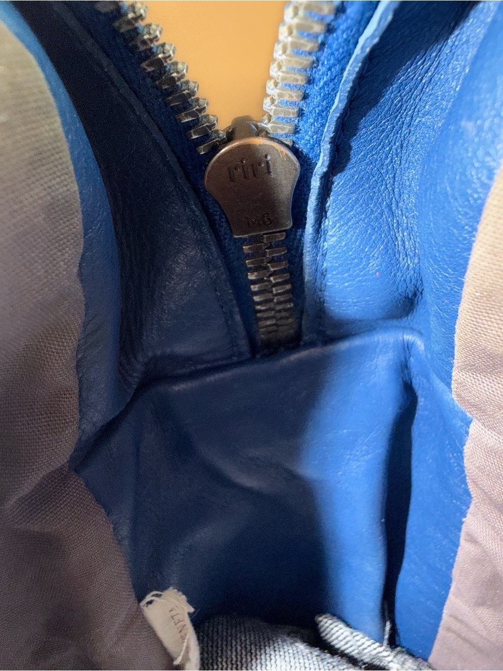 Bottega Veneta Blue Woven Leather Messenger Bag - Picture 10 of 12